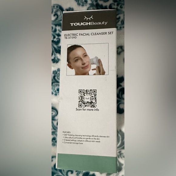 2/$25 TOUCH BEAUTY FACIAL CLEANSING BRUSH ELECTRIC - BRAND NEW IN THE BOX! - Picture 4 of 13